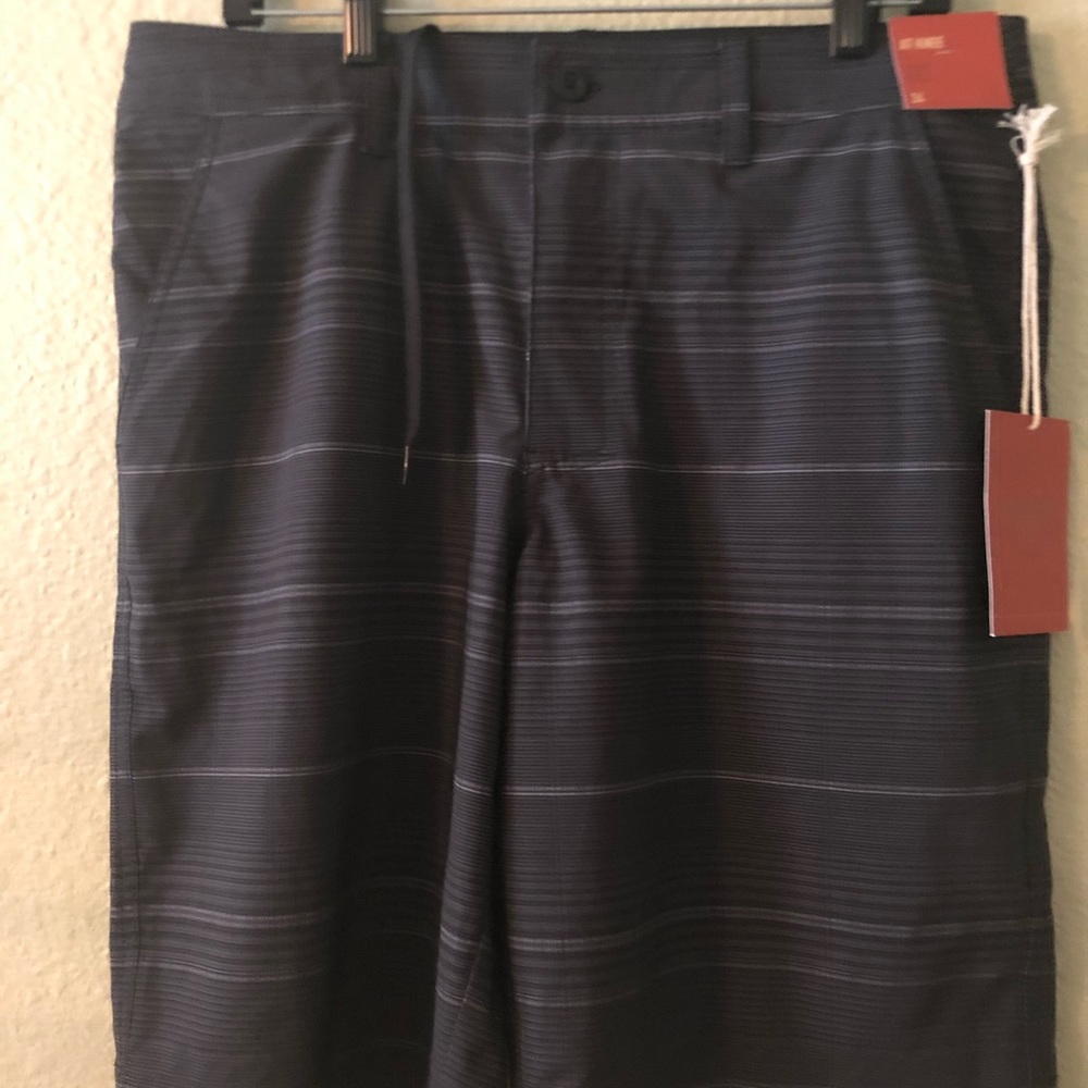 New with tags Mossimo Size 34 21” swim trunk